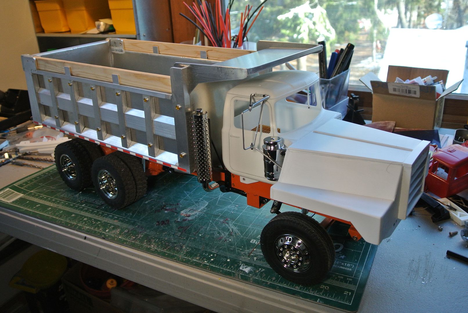 mack rc truck